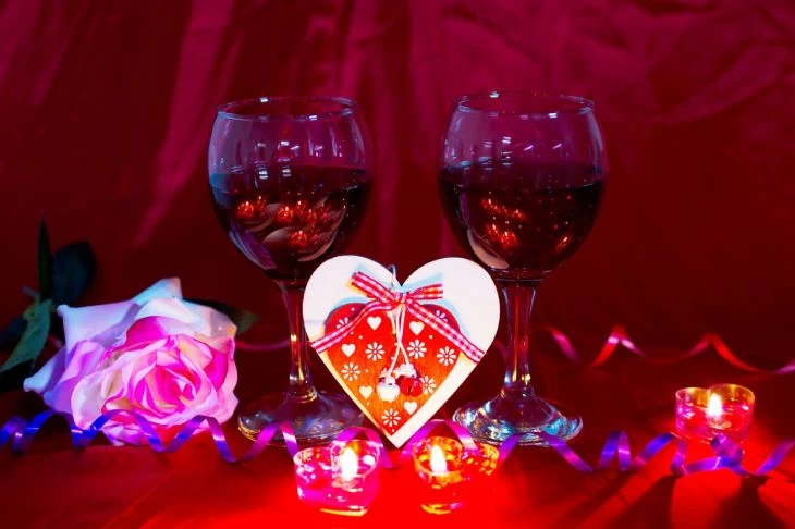 dve case vina za dan zaljubljenih